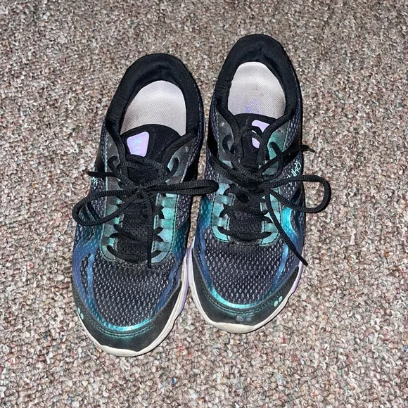 Ryka tennis shoe, Womens size 7 - Picture 2 of 5